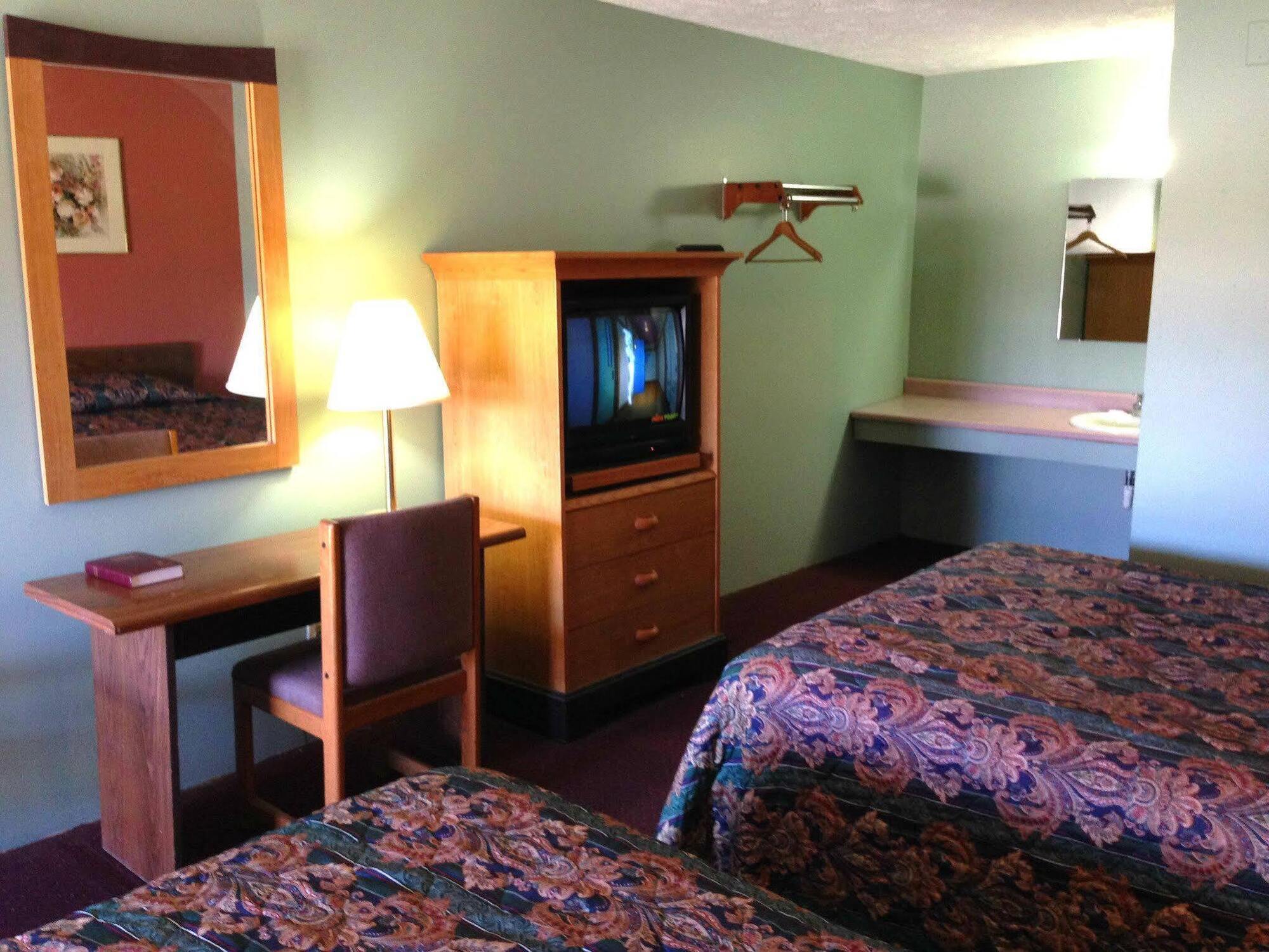 Key West Inn - Hobart Merrillville Exterior photo